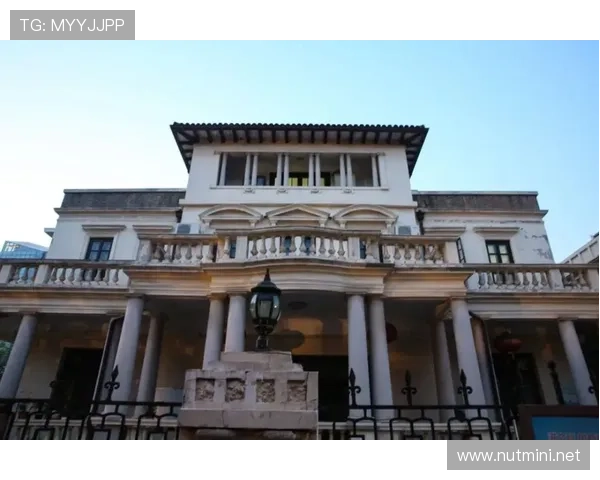 拉菲尼亚突然豪宅改造上线，这腰包得多深啊？