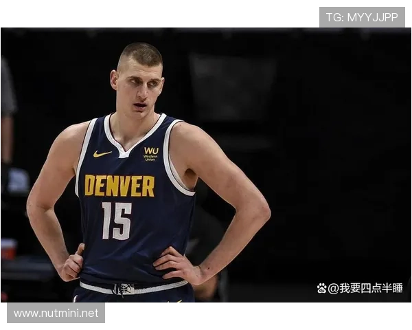 字母哥突破主导挤压禁区对比约基奇组织串联